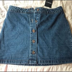 Forever 21 Medium Skirt. NWT